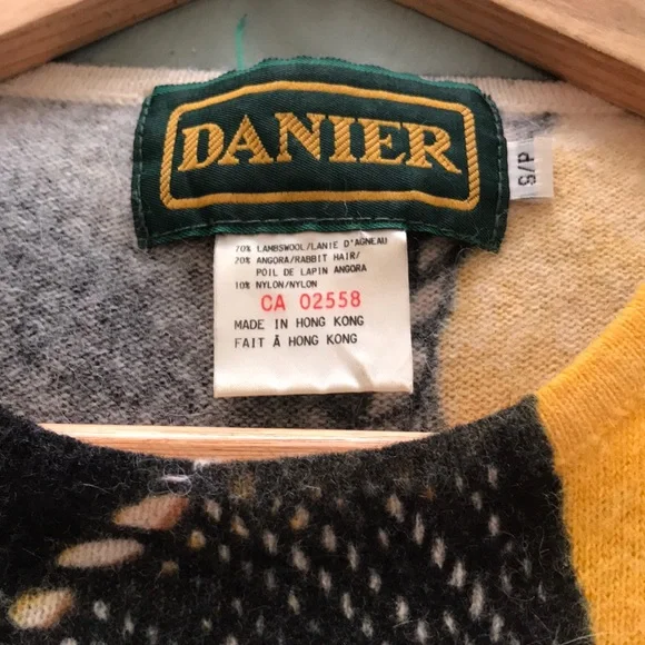 Vtg Danier Neon Colored Tassel Pattern Lambswool/Angora Blend Sweater Size Small - Picture 5 of 7